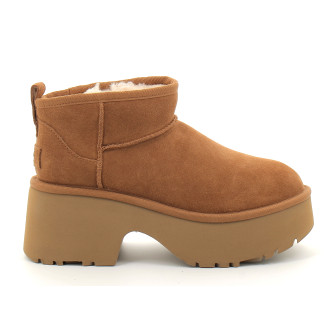 Botte pour femme Classic Ultra Mini New Heights chestnut 1158311-che