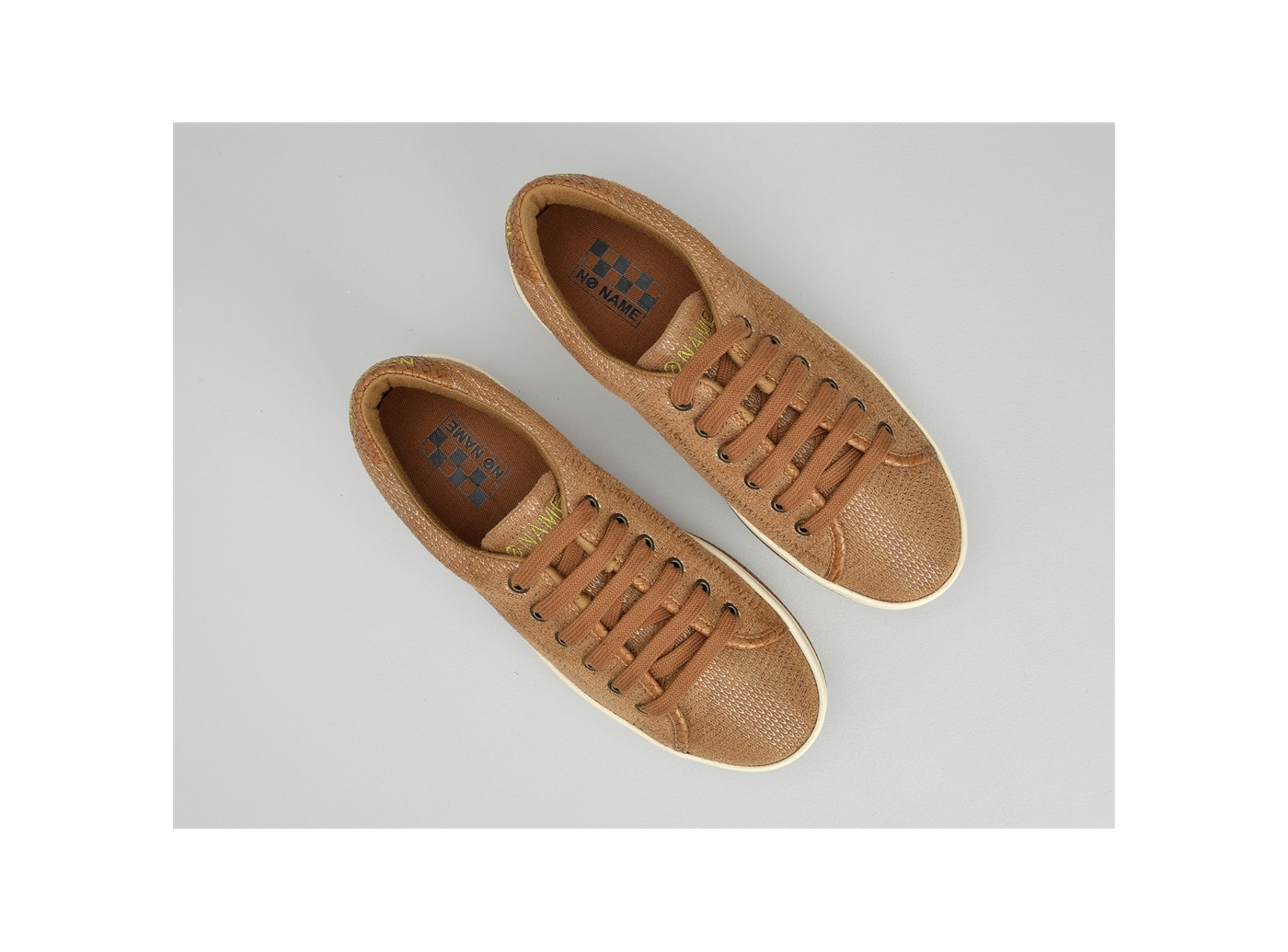no name shoes scratch